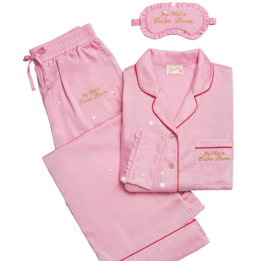 Taylor Swift YOU NEED TO CALM DOWN PAJAMA SET AND EYE MASK Perfect Swiftie Gift!